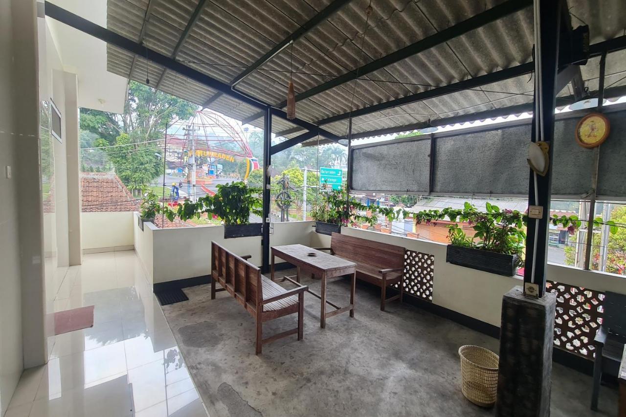 Capital O 93250 Hotel Tirta Kencana 2 Baturaden Banyumas Ngoại thất bức ảnh