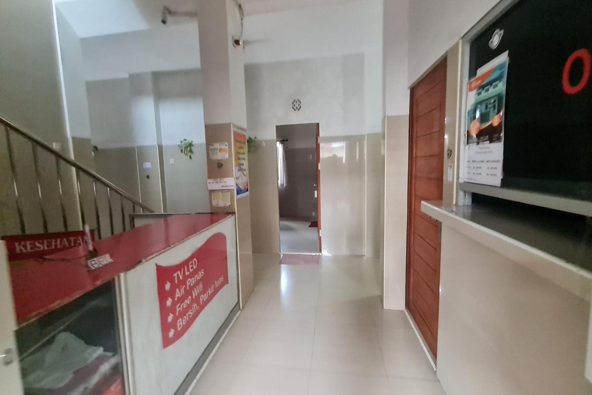 Capital O 93250 Hotel Tirta Kencana 2 Baturaden Banyumas Ngoại thất bức ảnh