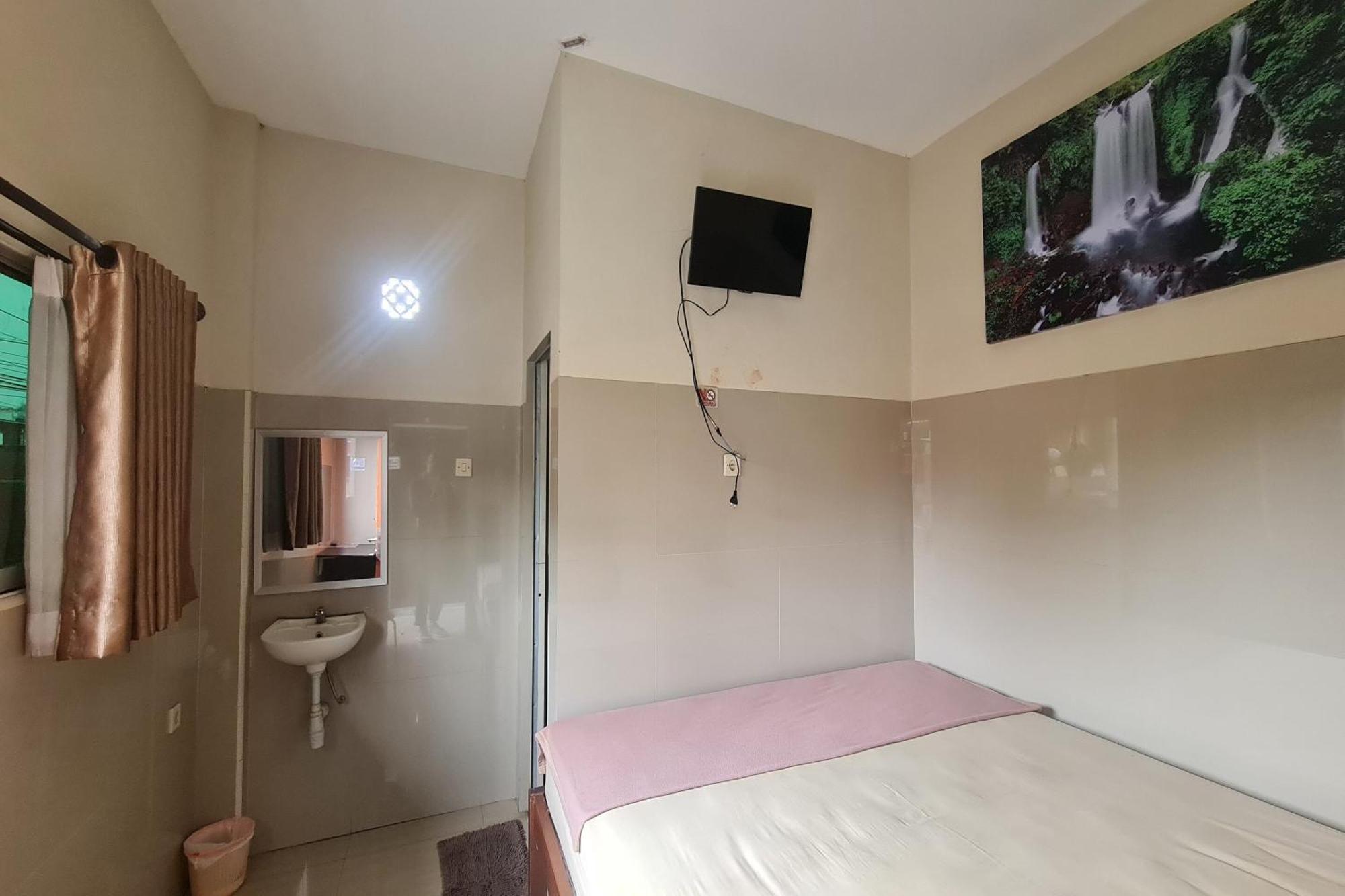 Capital O 93250 Hotel Tirta Kencana 2 Baturaden Banyumas Ngoại thất bức ảnh