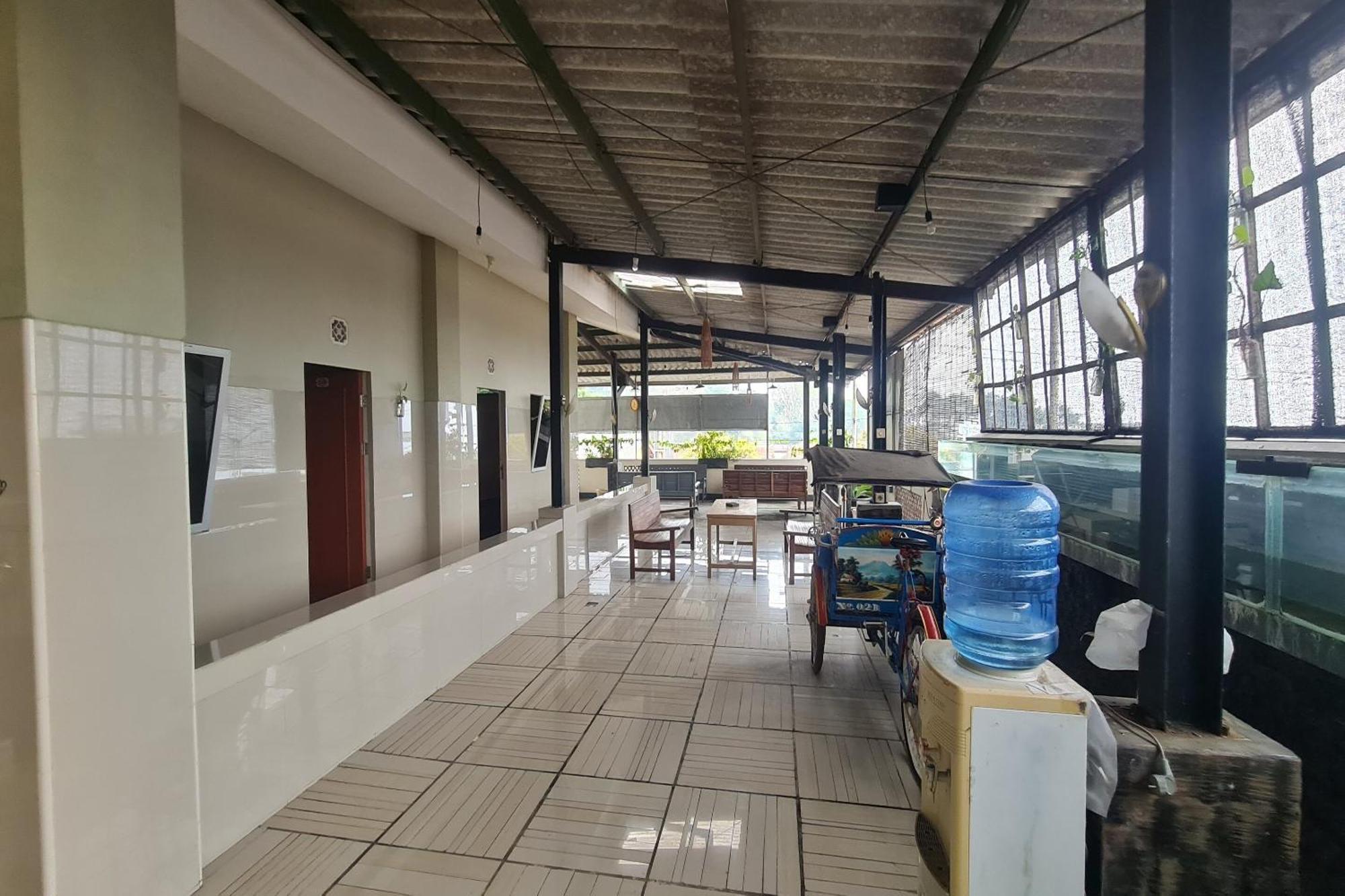 Capital O 93250 Hotel Tirta Kencana 2 Baturaden Banyumas Ngoại thất bức ảnh